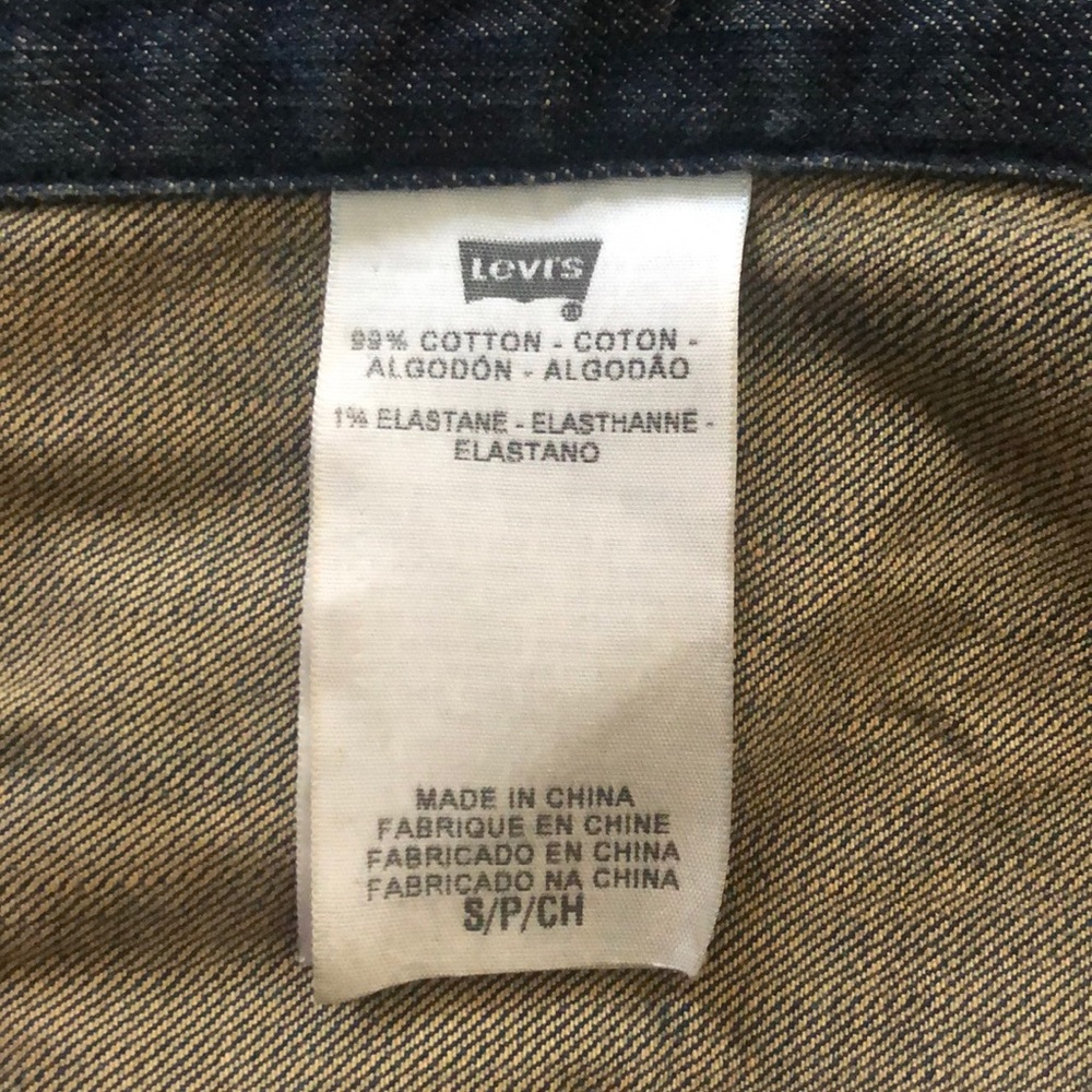 Levi’s Denim Jacket - Picture 6 of 6